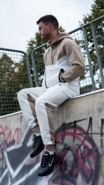 Nike air max tech sales fleece